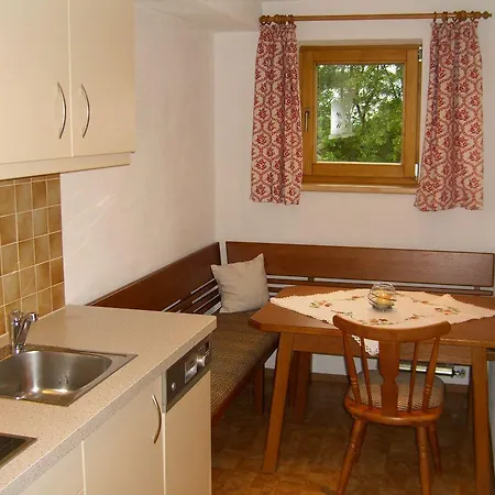 Homestay szállás Gaestehaus Hofer Brixen im Thale